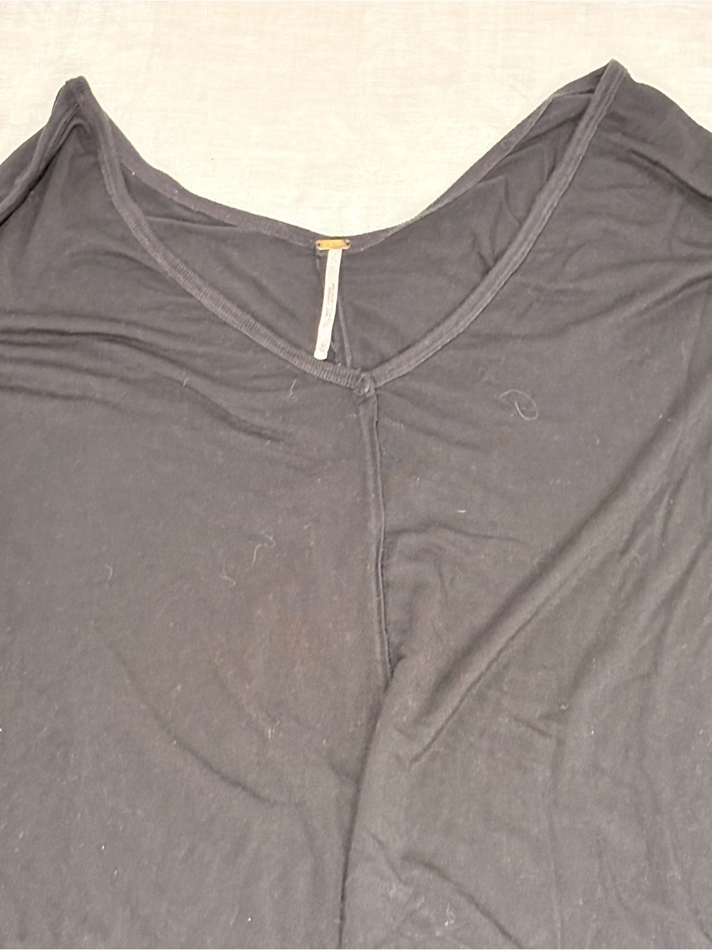 Free People Oversized Black Long Sleeve V-Neck Tee Medium - Picture 3 of 5